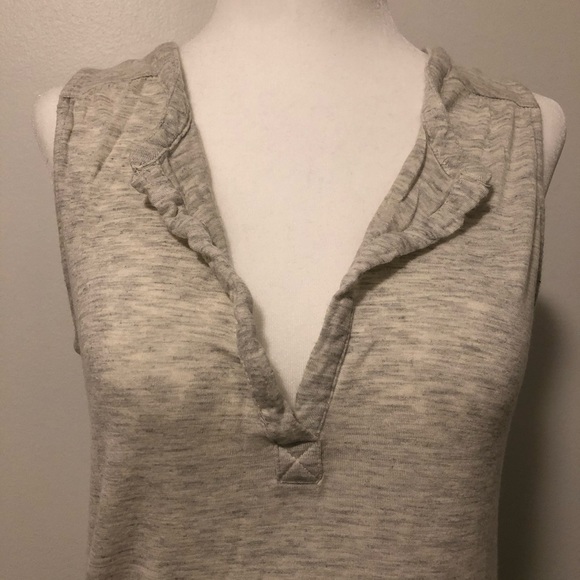 💸 $2 ADD-ON Ardene Soft Light Gray Tank Top - Picture 5 of 6